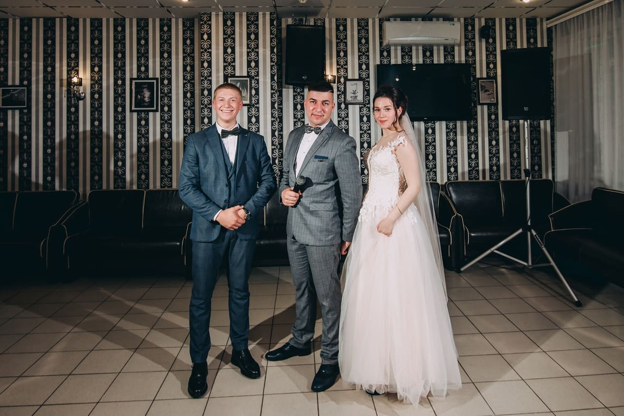 ведущий минск